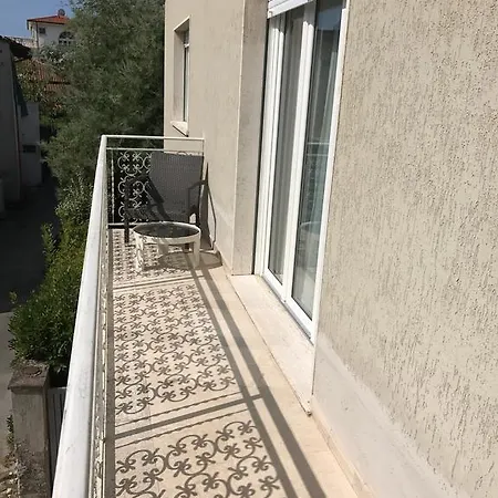 Stunning 300mt By The Sea Dei Marmi Apartmán